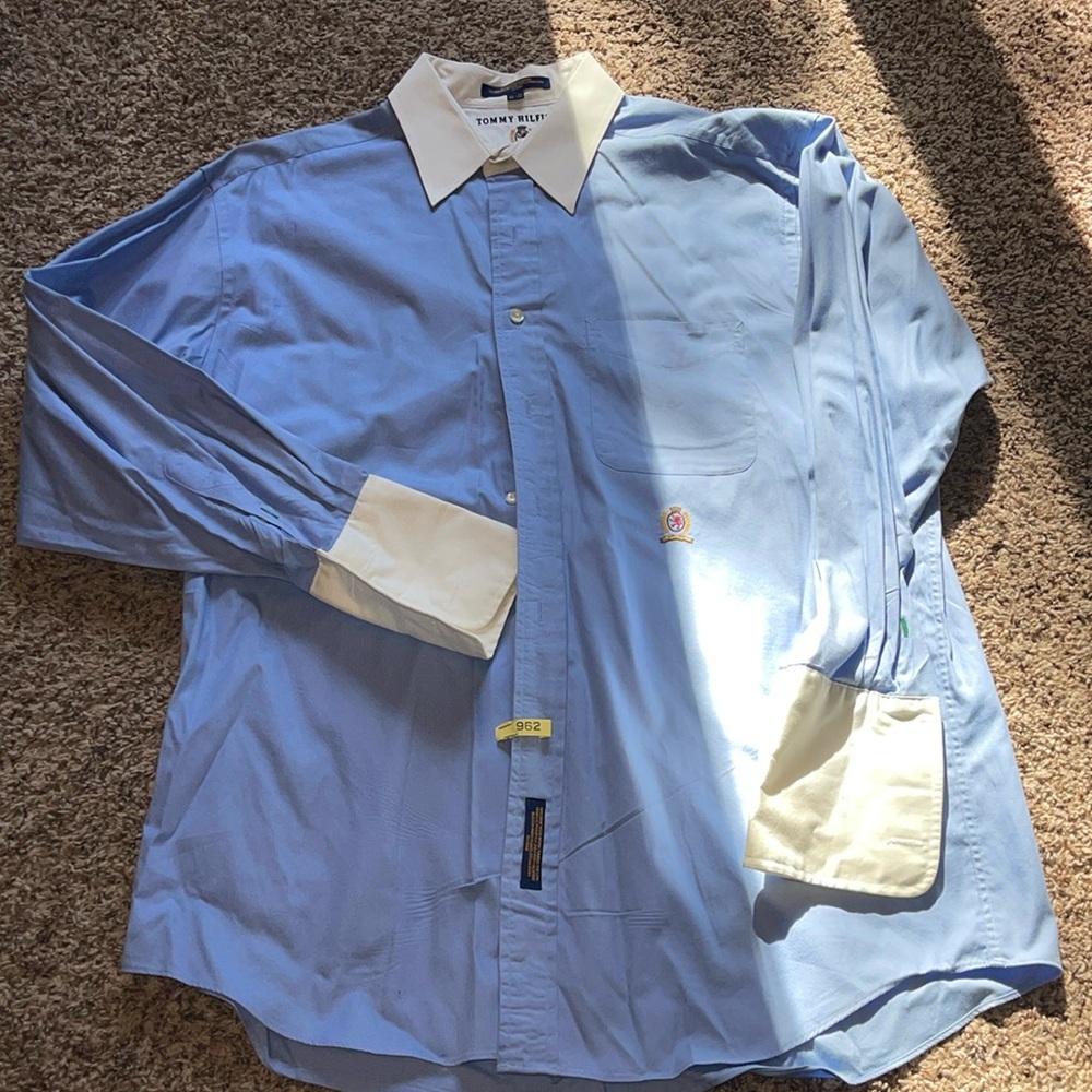 Tommy Hilfiger 100% Cotton Tailored Dress Shirt